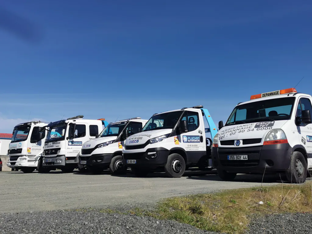 Breakdown towing maintenance trucks