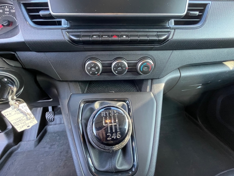 Photo 11 - Renault Kangoo Van