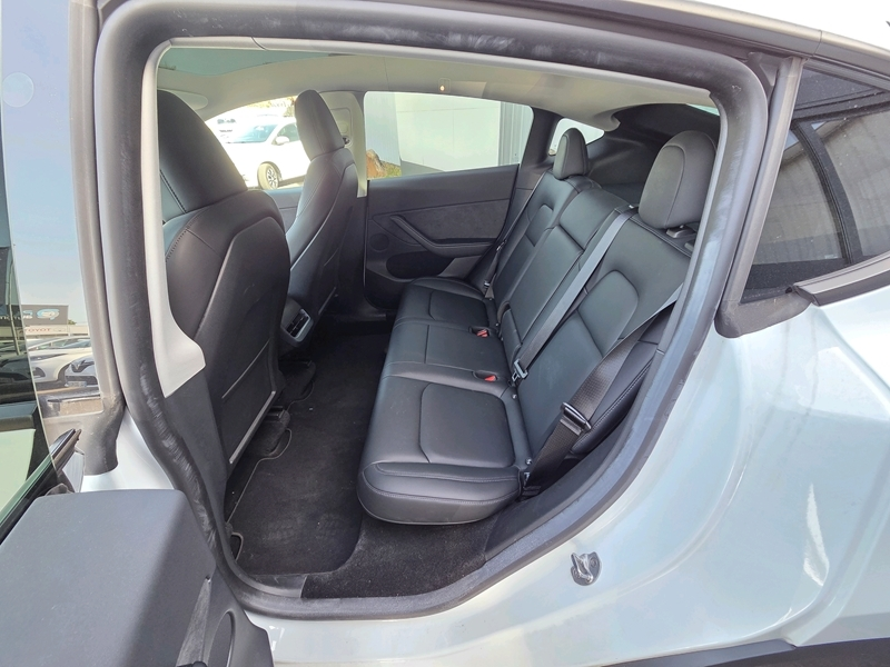 Photo 8 - Tesla Model Y