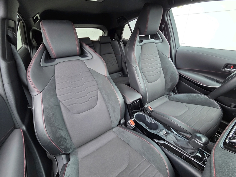 Photo 13 - Toyota Corolla