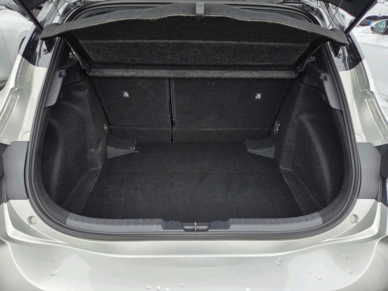 Photo 18 - Toyota Corolla