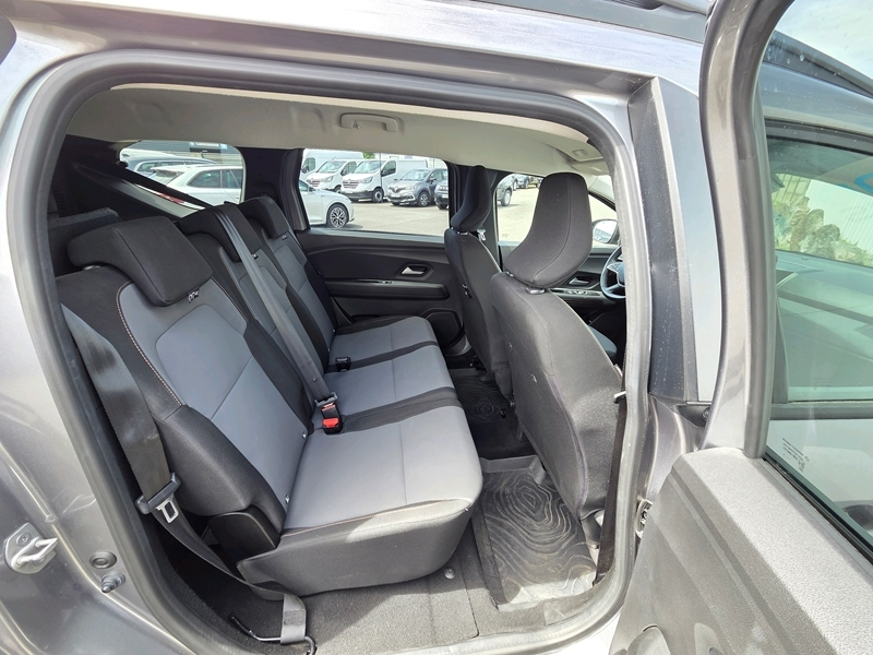 Photo 15 - Dacia Jogger