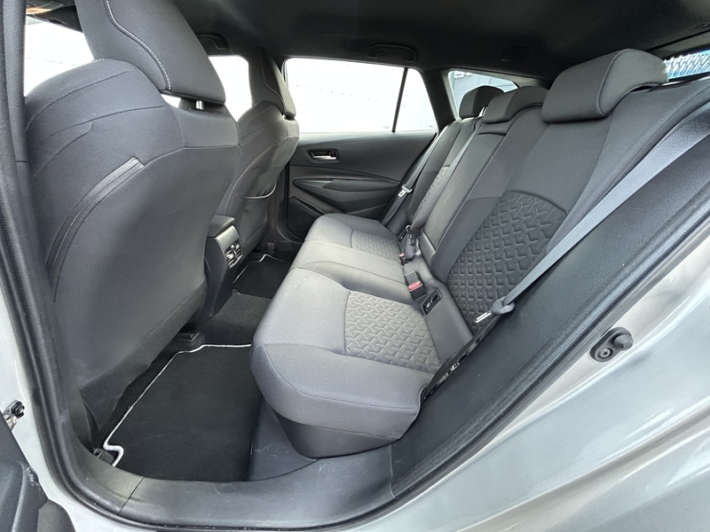 Photo 18 - Toyota Corolla Touring Spt