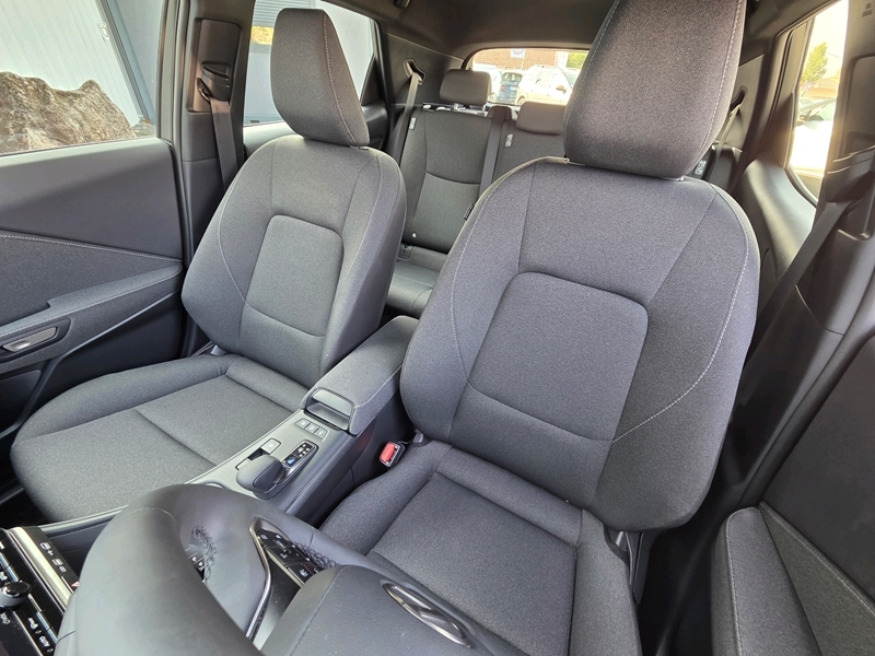 Photo 4 - Lexus Lbx