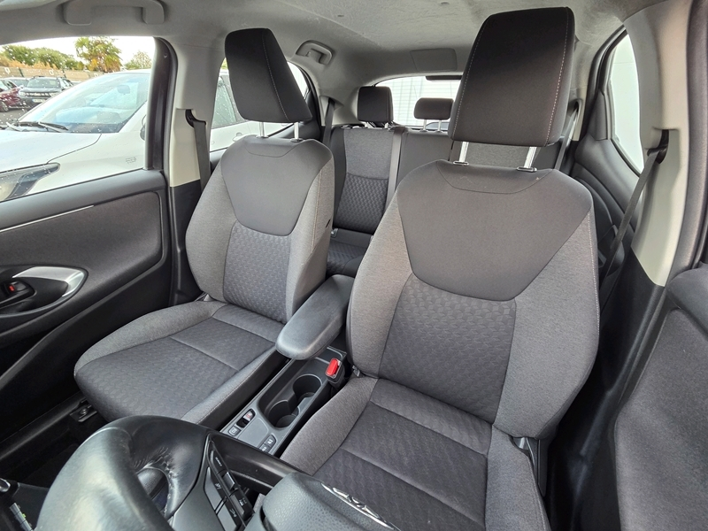 Photo 7 - Toyota Yaris