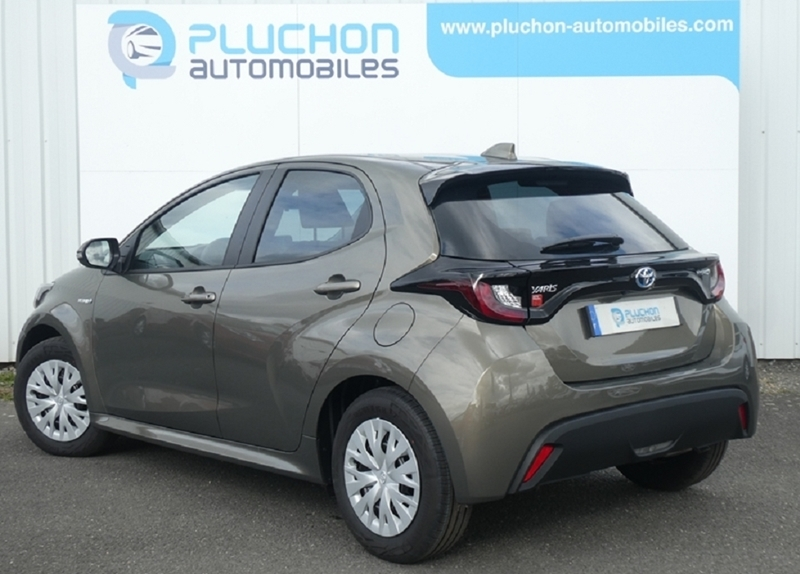 Toyota
                    Yaris