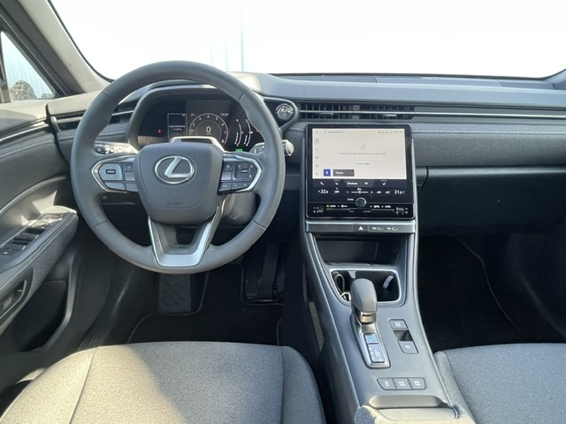 Lexus
                    Lbx