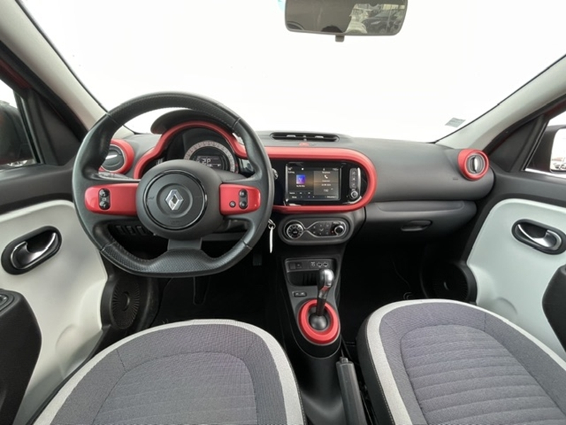 Renault
                    Twingo III