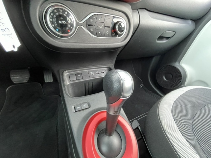 Photo 11 - Renault Twingo III
