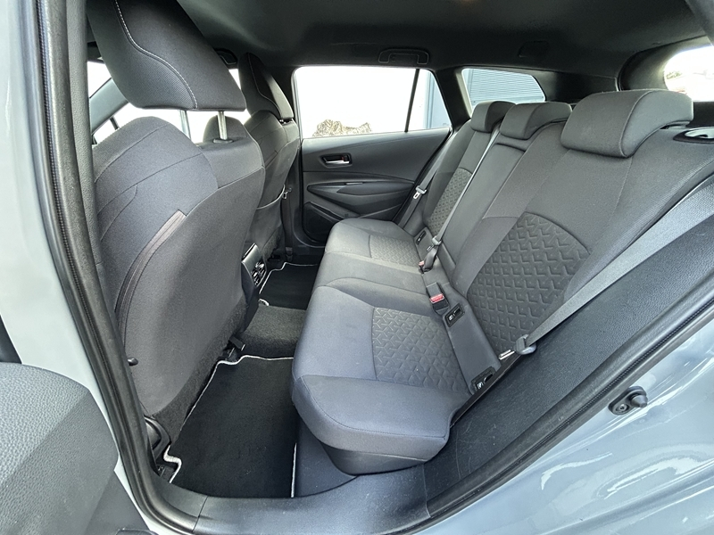 Photo 18 - Toyota Corolla Touring Spt