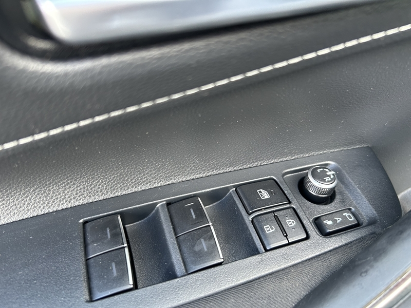 Photo 20 - Toyota Corolla Touring Spt