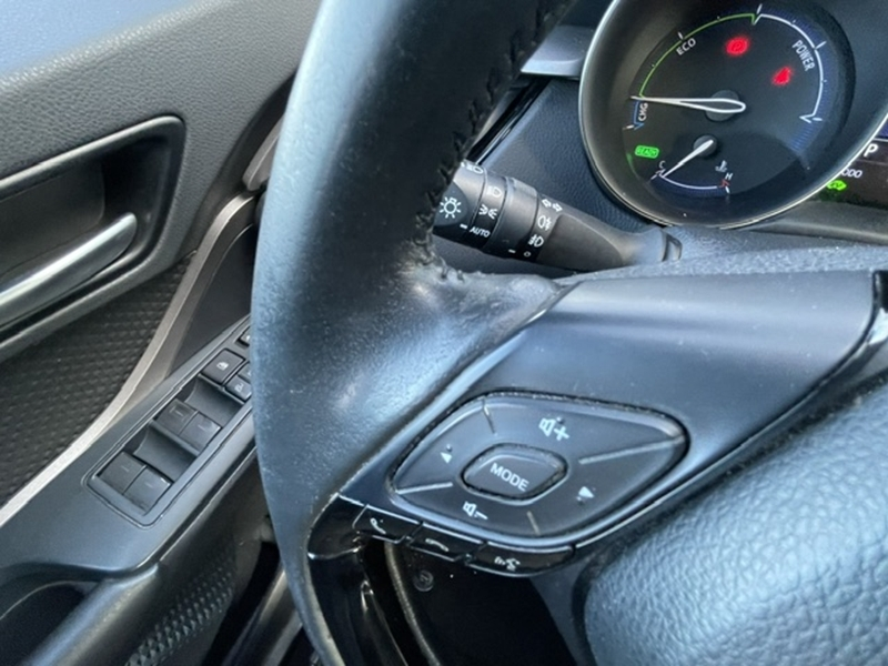 Photo 8 - Toyota C-HR