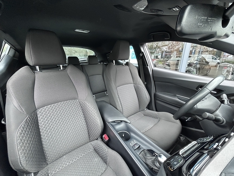Photo 19 - Toyota C-HR