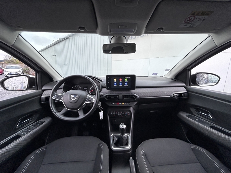 Photo 2 - Dacia Sandero