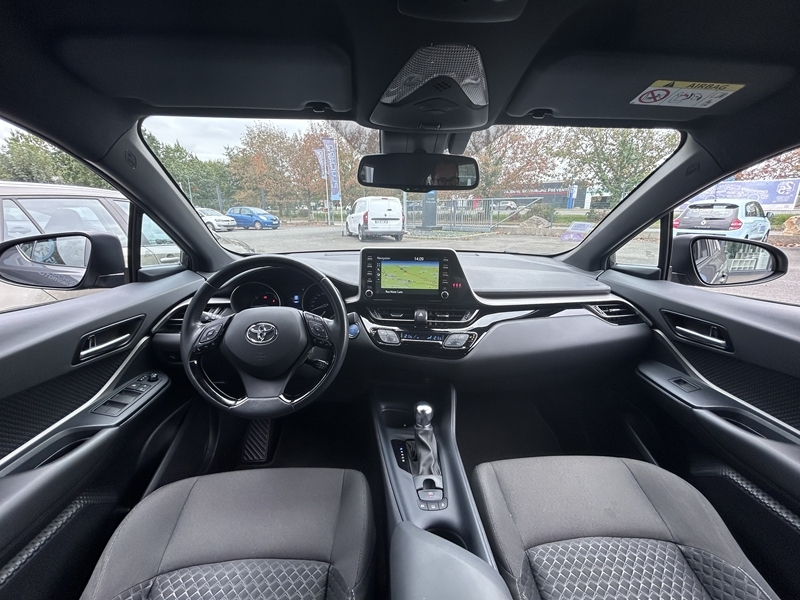 Photo 2 - Toyota C-HR