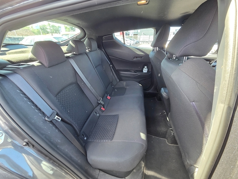 Photo 6 - Toyota C-HR