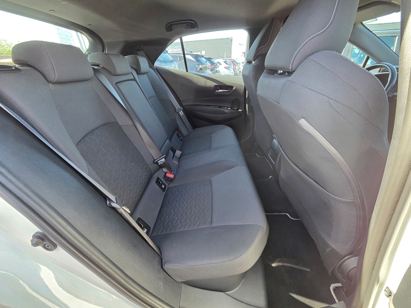 Photo 5 - Toyota Corolla