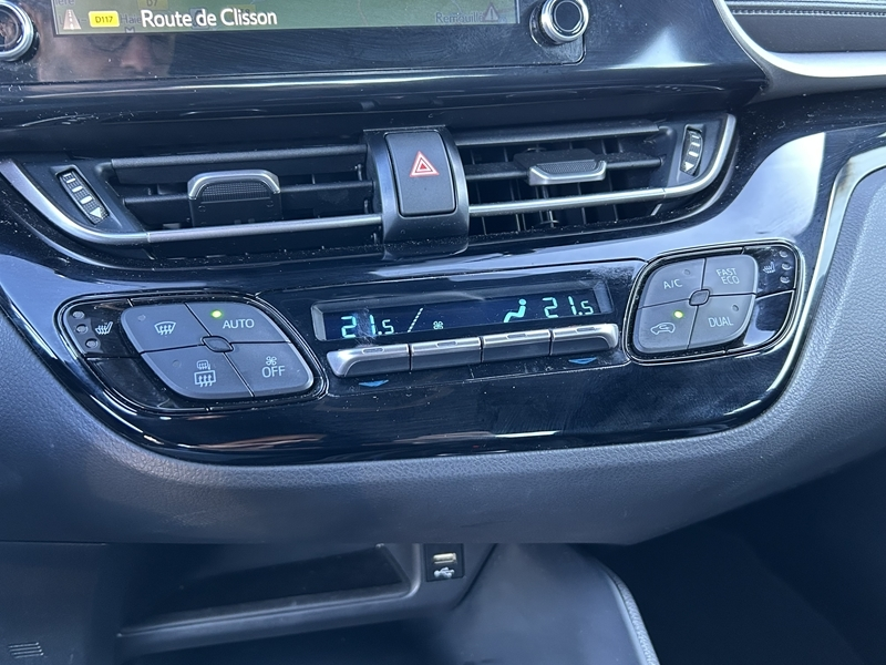 Photo 15 - Toyota C-HR
