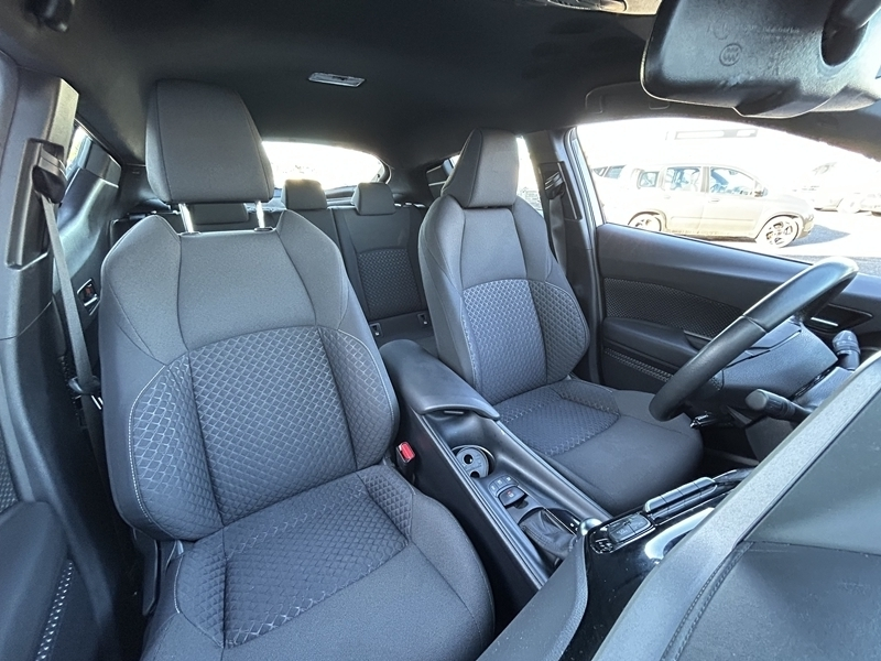Photo 5 - Toyota C-HR