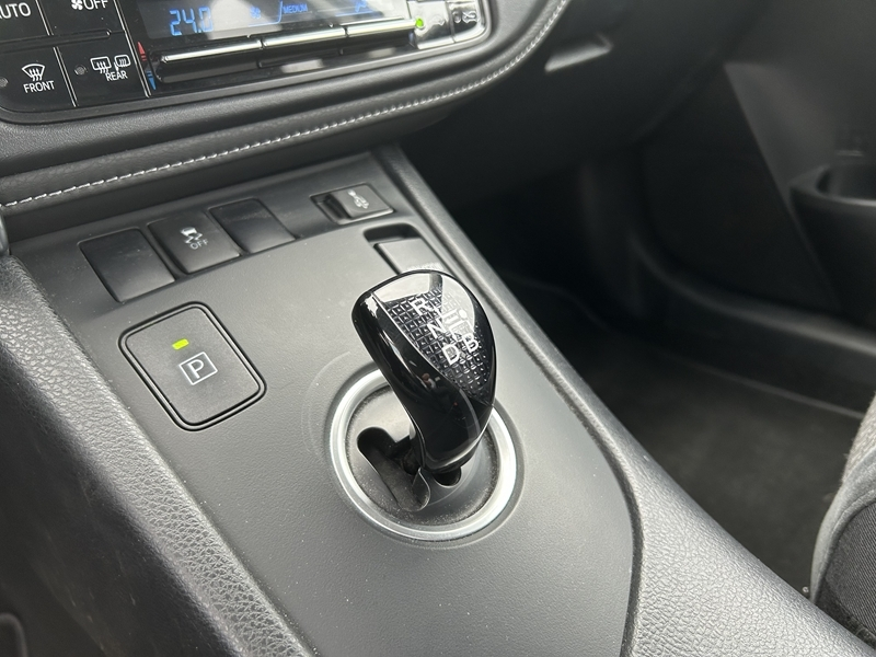 Photo 9 - Toyota Auris