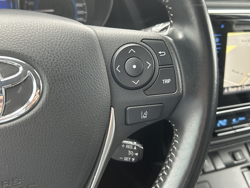 Photo 16 - Toyota Auris