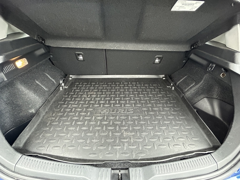 Photo 18 - Toyota Auris