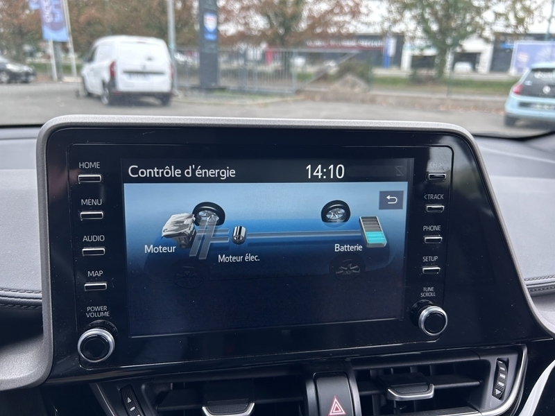 Photo 10 - Toyota C-HR