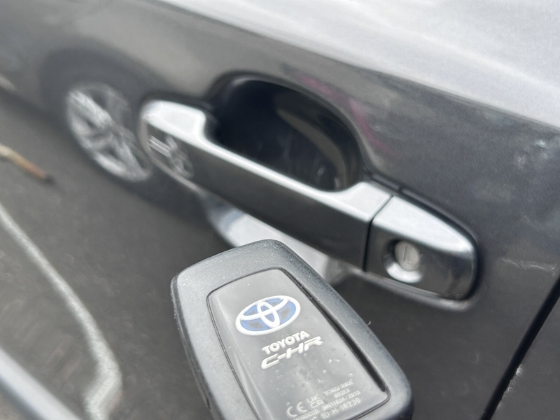 Photo 18 - Toyota C-HR