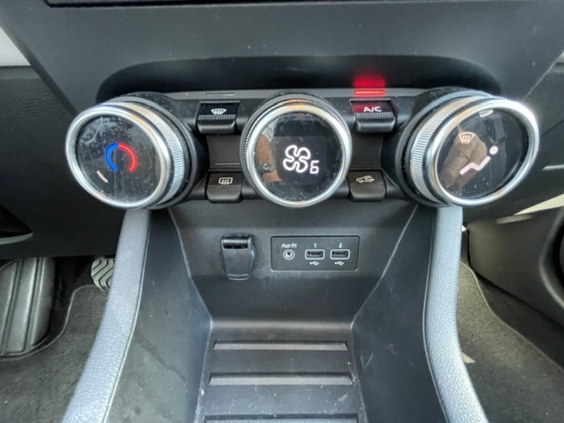 Photo 12 - Renault Clio V