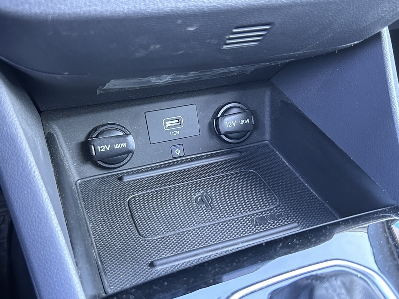 Photo 12 - Hyundai Ioniq