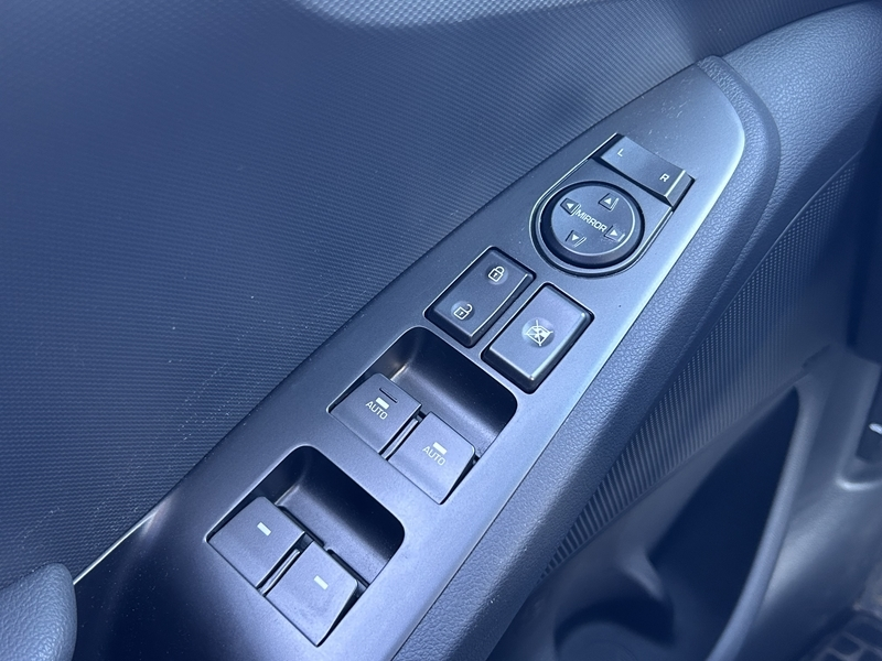 Photo 13 - Hyundai Ioniq