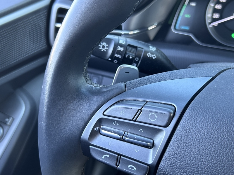 Photo 15 - Hyundai Ioniq