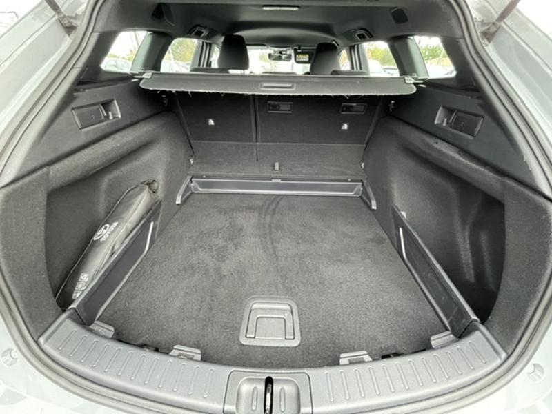 Photo 5 - Toyota Corolla Touring Spt