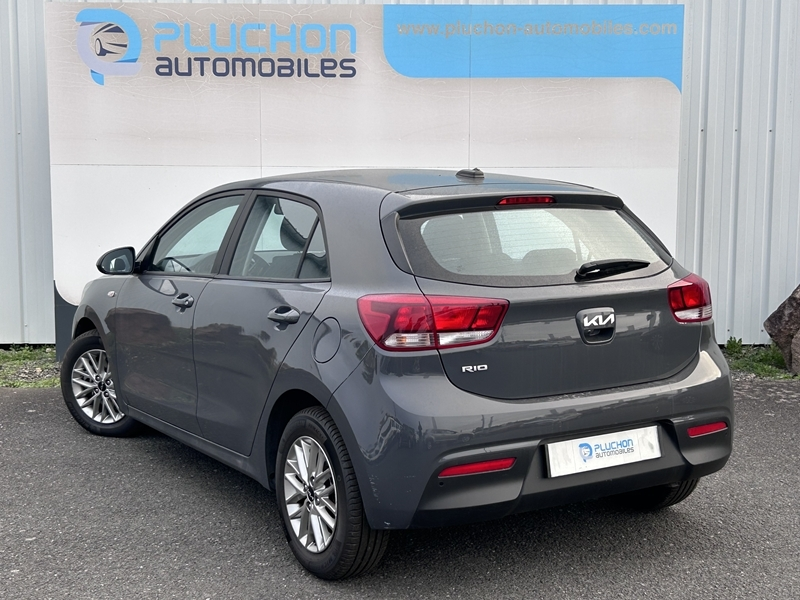 Photo 3 - Kia Rio