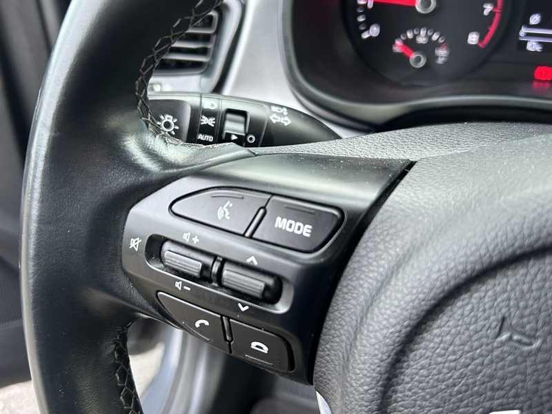 Photo 5 - Kia Rio