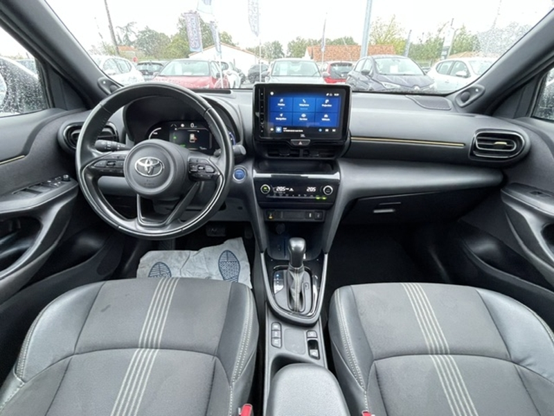 Photo 2 - Toyota Yaris Cross