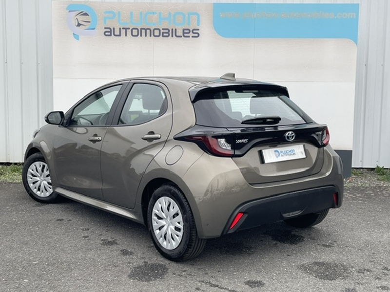 Photo 3 - Toyota Yaris