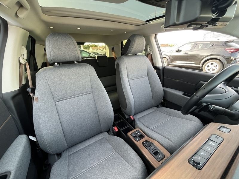 Photo 9 - Honda Honda E