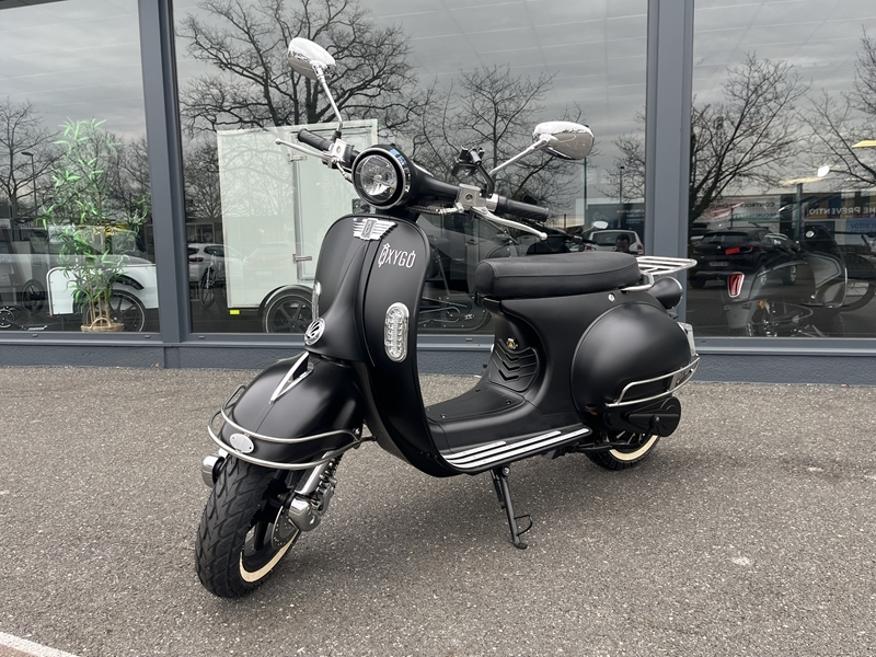 Golden Lion
                        Super Tango 125