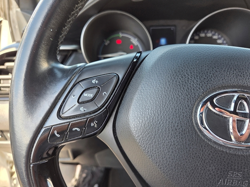 Photo 6 - Toyota C-HR