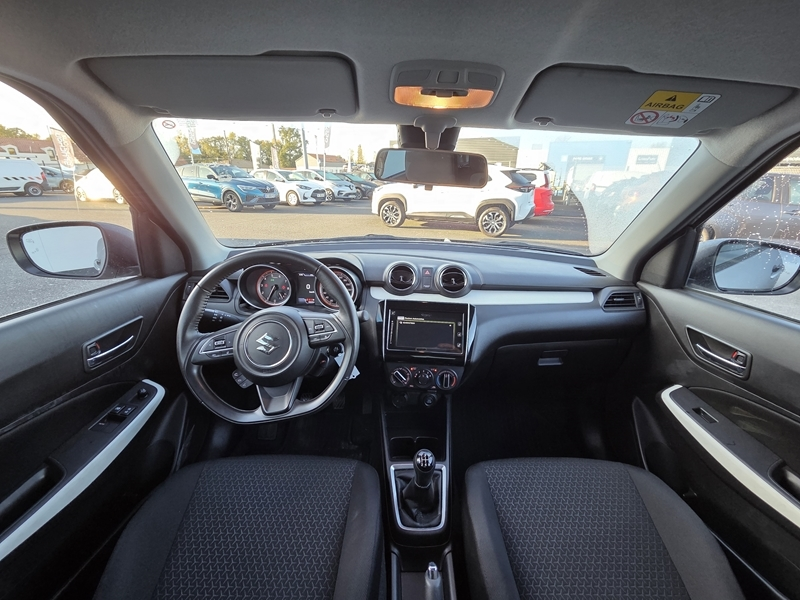 Photo 2 - Suzuki SWift