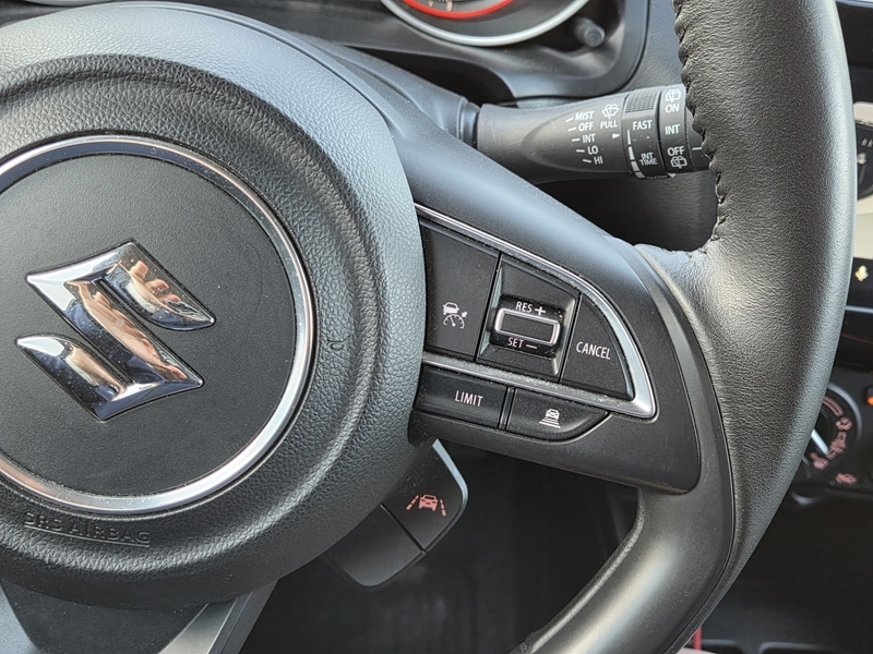 Photo 4 - Suzuki SWift