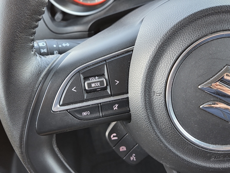 Photo 5 - Suzuki SWift