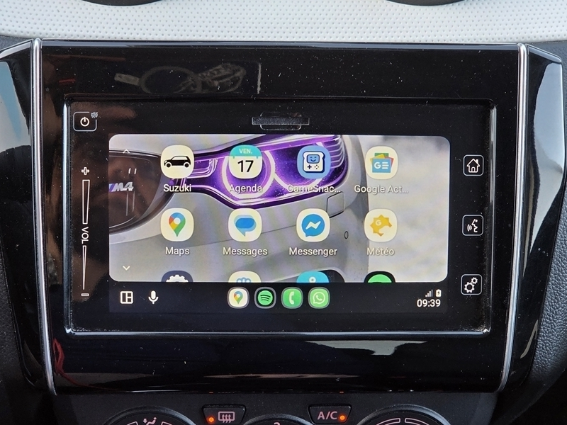 Photo 6 - Suzuki SWift