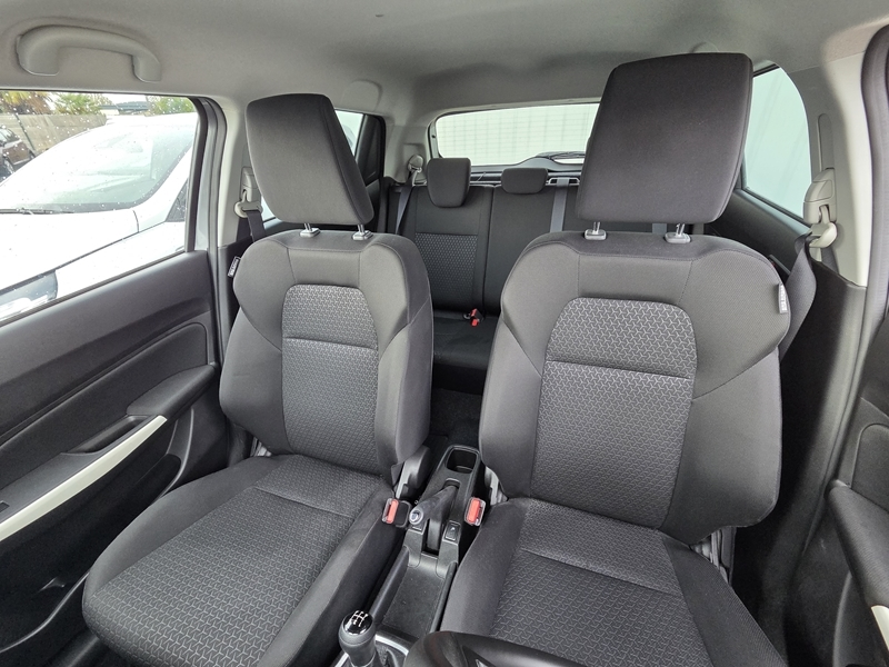 Photo 13 - Suzuki SWift