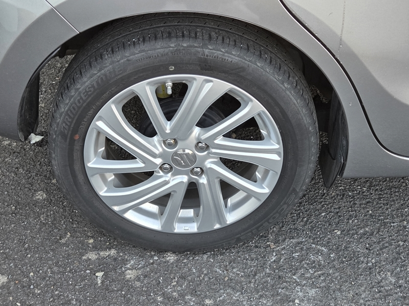 Photo 19 - Suzuki SWift