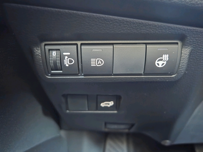 Photo 13 - Toyota Corolla Cross