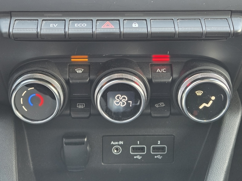 Photo 6 - Renault Clio V