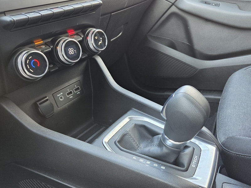 Photo 9 - Renault Clio V