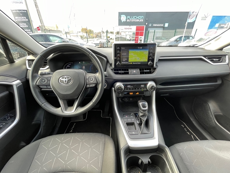 Toyota
                    RAV4